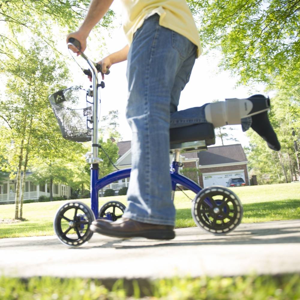 Knee Scooter with Basket rentals in USA - Cloud of Goods